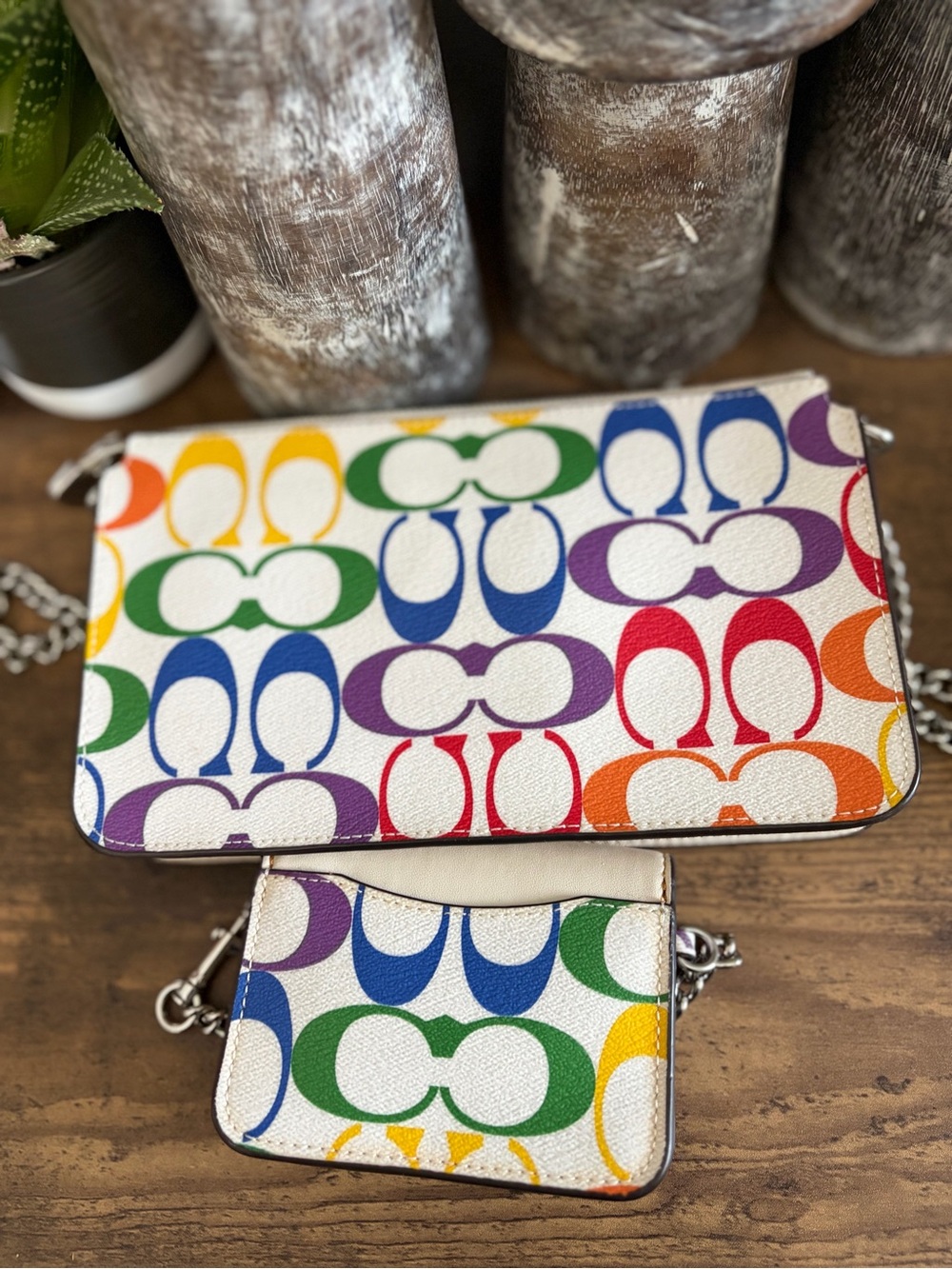 Coach poppy Rainbow Signature Canvas Crossbody Wallet - White Trim - Picture 4 of 6